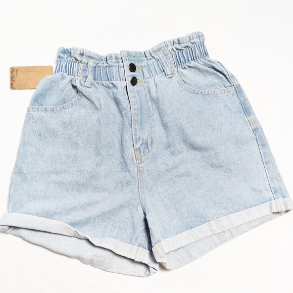 Plaid & Plain Light Wash Paperbag Waist Cuffed Denim Shorts NWT - Picture 1 of 6